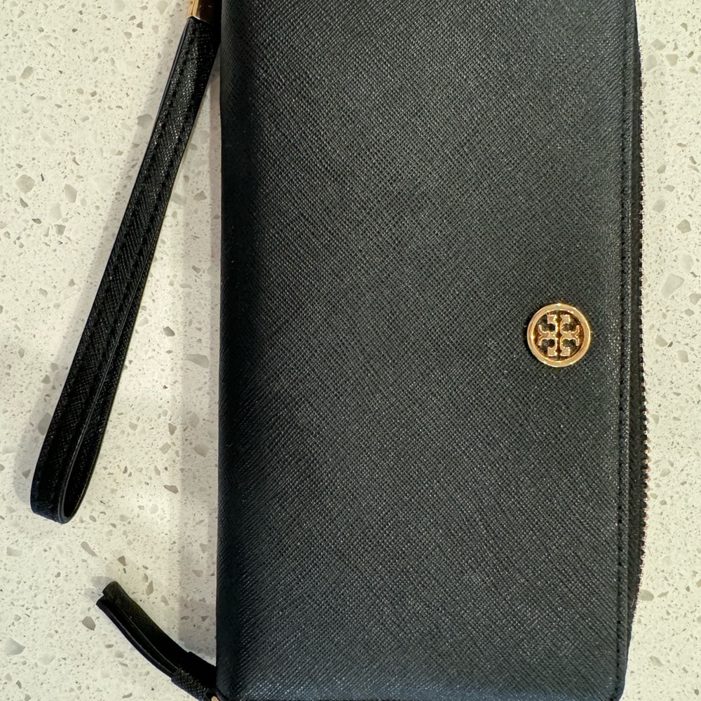 Tory Burch Robinson Black Zip Wallet with Gold Emblem